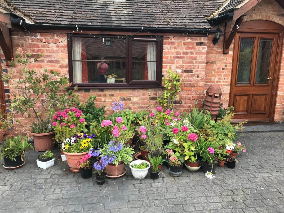 Nuneaton - Cottage - Sleeps 2 - Parking - Garden Zewnętrze zdjęcie
