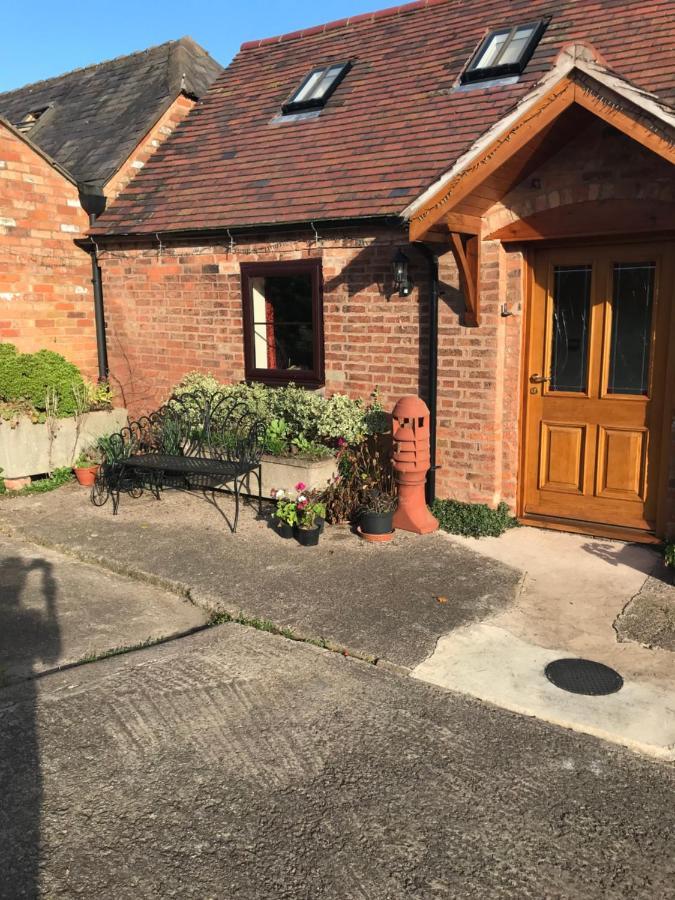Nuneaton - Cottage - Sleeps 2 - Parking - Garden Zewnętrze zdjęcie
